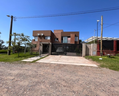 cerramiento frente vivienda portones corredizos automatizado puerta de frente